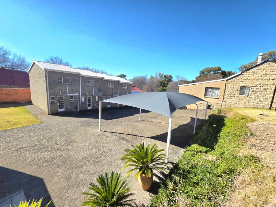 8 Bedroom Property for Sale in Bethlehem Free State